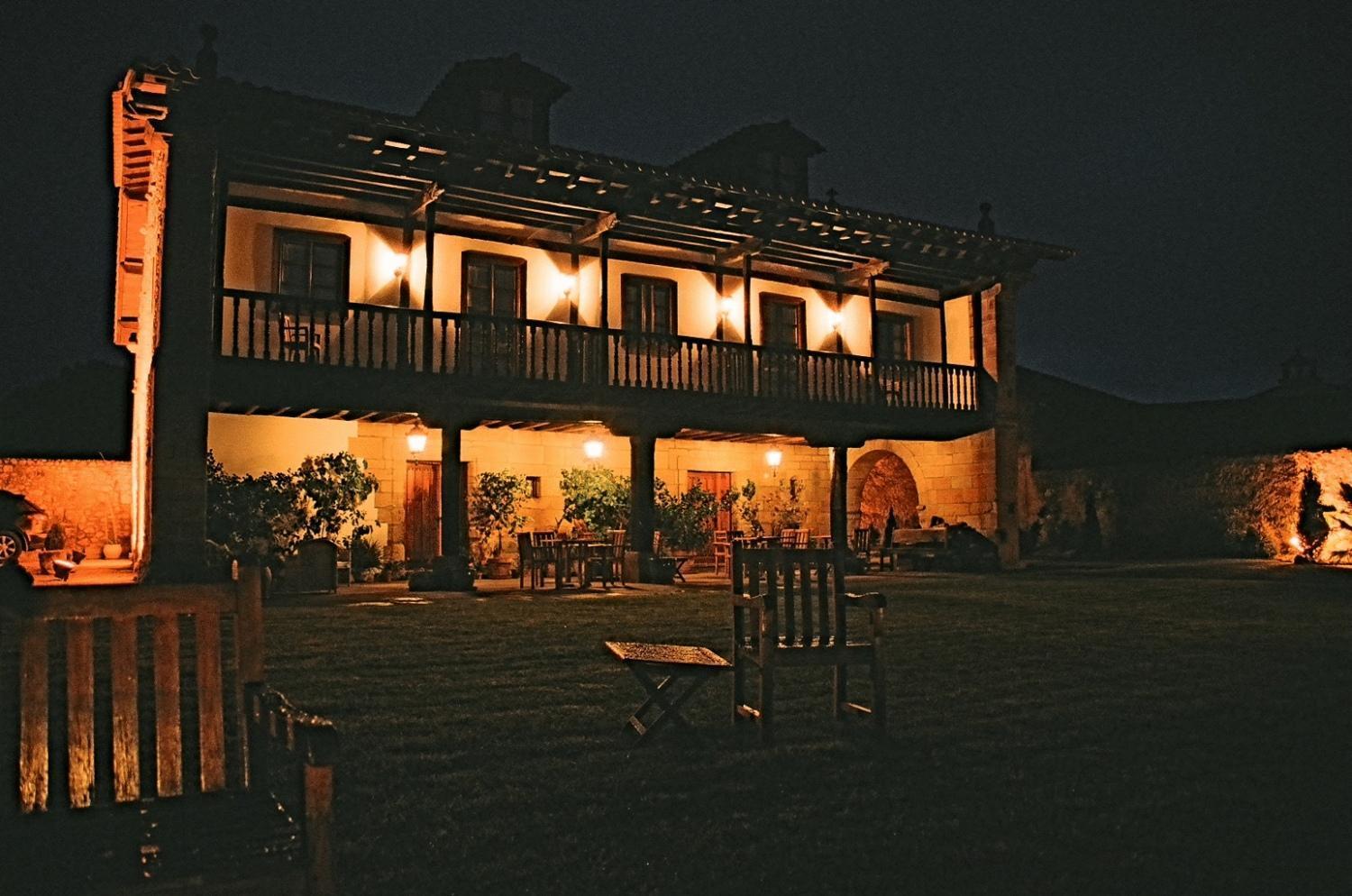 Palacion De Тоньянес Экстерьер фото